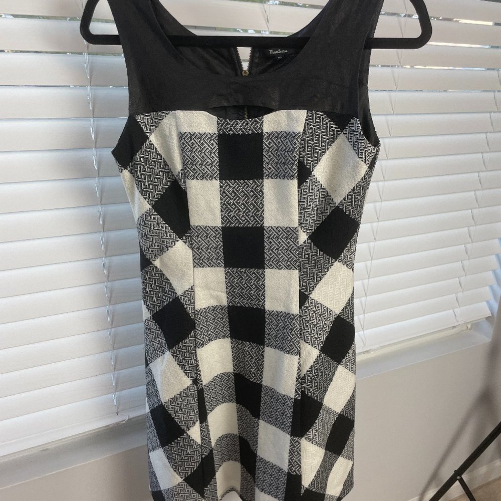 Monteau Black/White Dress (Used)